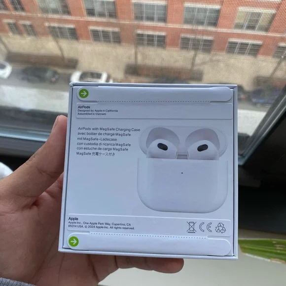 Apple AirPods Generation 3